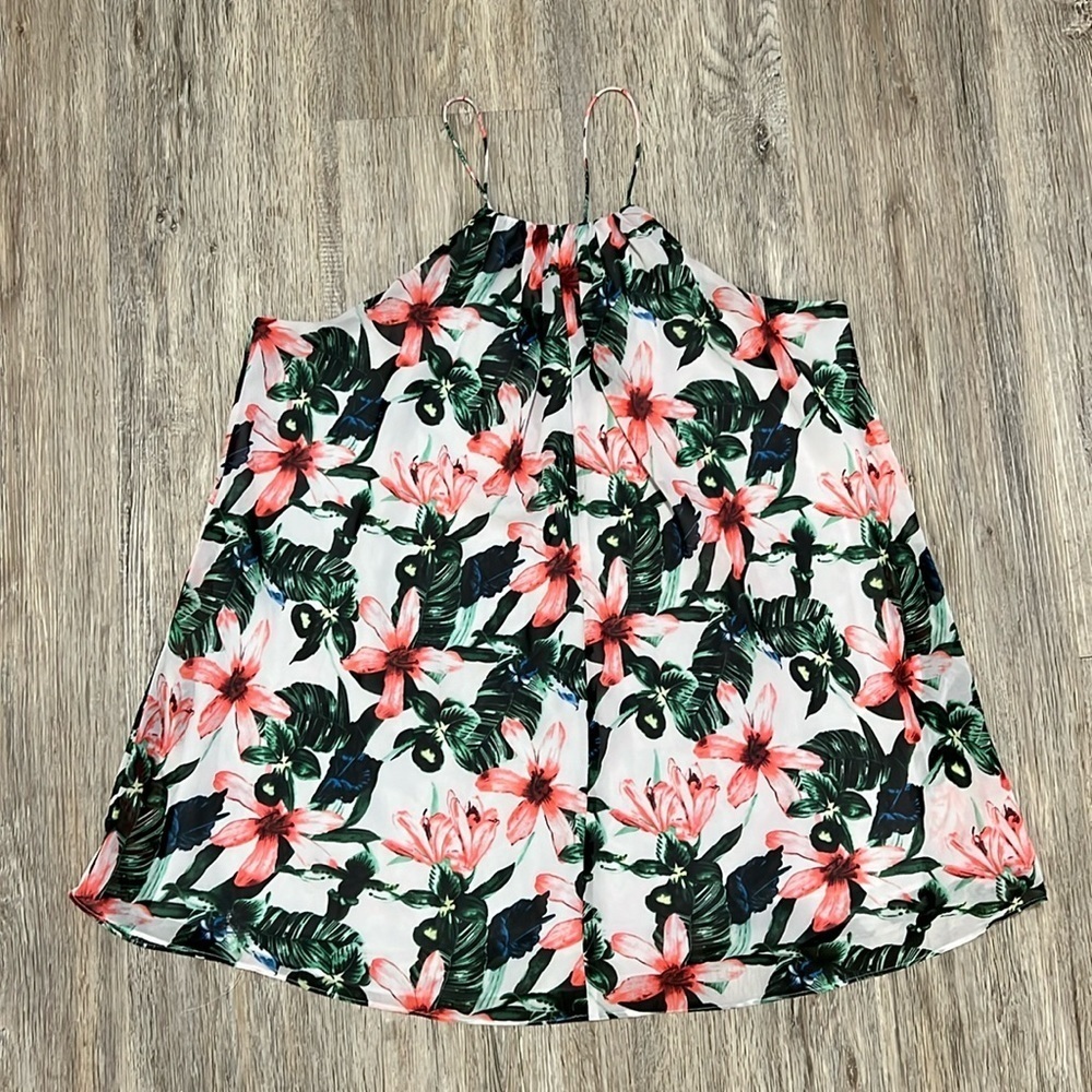Vince Camuto Floral Lined Flowy Top​​​​